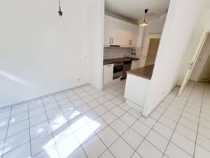 VERMIETET! Gartenwohnung Sachsenhäuser Berg: 2 sonnige Zimmer + EBK + Balkon + eigener Garten