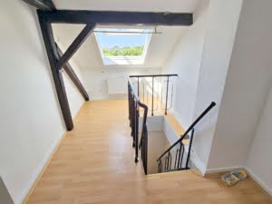 VERMIETET! Schick saniert! Große 2-Zimmer Wohnung mit Wohnküche + Gartennutz.- mainnah in Fechenheim