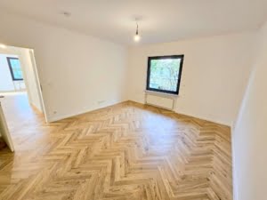 Nagelneu saniert! Große 3 Zimmer mit Terrasse + Garten – Parkettboden – Wohnküche – Neu Isenburg