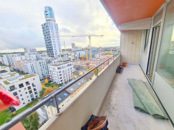 VERMIETET! Schicke 2 Zimmer Wohnung mit Balkon – Sachsenhausen + POOL+SAUNA im Haus!