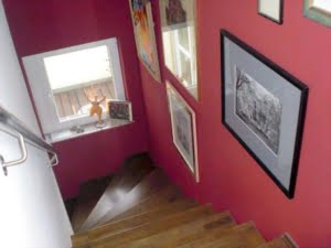 VERMIETET! Sehr großzügige 3-Zimmer Maisonette mit 2 Balkonen + TG-Platz – Top Lage Sachsenhausen