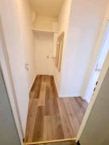 VERMIETET! Neu renoviert in 2023! Gemütliches 1 Zimmer Apartment mit Kochnische- zentral in Niederrad