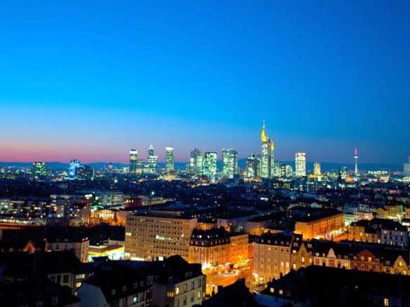 VERMIETET! Bester Skylineblick inkl. +Pool+Sauna im Haus! Schicke 3 Zimmer Wohnung mit Balkon – Top Lage Sachsenhausen