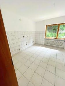 VERMIETET! Großzügige 3-Zimmerwohnung mit 2 Balkonen ruhige Lage in Großheubach
