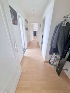 Ganz oben im Altbau! Sonnige+ richtig große Dachstudio Wohnung mit Skyline- + Taunusblick – ruhig in Rödelheim
