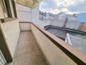 VERMIETET! Großzügige 4 Zimmerwohnung mit Holzdielenboden + Balkon – WG geeignet – zentralst in Offenbach