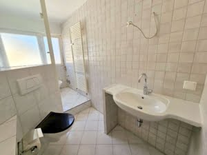 VERKAUFT! + Einzugsbereit! Große 3,5 Zimmerwhg mit Balkon plus Garage – top Lage Rumpenheim