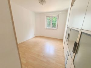 VERMIETET! Gartenwohnung Sachsenhäuser Berg: 2 sonnige Zimmer + EBK + Balkon + eigener Garten