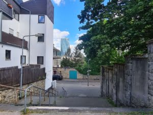 VERMIETET! Koffer auspacken und zu Hause sein! Groß + Stylisch – ein tolles Studio! 1 Zimmer + sep. Wohnküche + Terrasse – Top Lage Sachsenhausen
