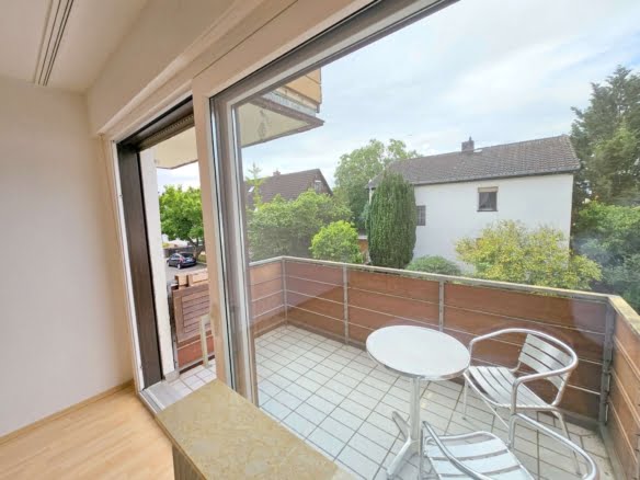 VERMIETET! Gemütliche 2-Zimmer Wohnung mit Balkon + nagelneues Bad- Top Lage Rumpenheim