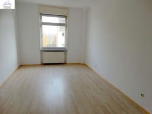 VERMIETET! Gemütliche 2 Zimmerwohnung mit Balkon + Blick auf die Niddawiesen – Rödelheim