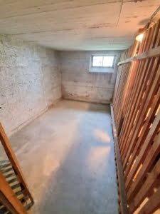 VERMIETET! Neu saniert! Sonnige 2 Zimmerwohnung mit Balkon – direkt am Kettler Krankenhaus