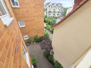 VERMIETET! Komplett renoviert in 2023! Große 3 Zimmerwohnung mit 2 Bädern + Balkon und inkl. Gartennutzung – Niederrad