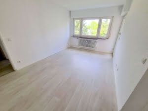 VERMIETET! Neu saniert! Sonnige 2 Zimmerwohnung mit Balkon – direkt am Kettler Krankenhaus