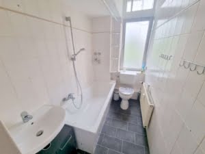 VERMIETET! Altbaucharme zentral in Bornheim! Gemütliche 3 Zimmer Wohnung mit Tageslichtbad