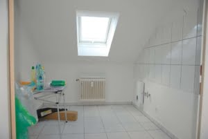 VERMIETET! Bezahlbar! Sonnige gemütliche 4 Zimmer – Dachgeschosswohnung – Top Lage Hofheim Kapellenberg
