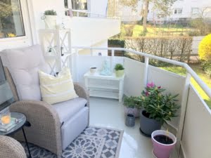 VERMIETET! Top gepflegte 2 Zimmerwohnung mit Südbalkon + TG-Platz – zentral in Oberrad
