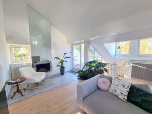 VERMIETET! Stylisch! Schicke 4 Zimmer offene Maisonette mit 2 Bädern + 2 Balkonen – Sachsenhausen