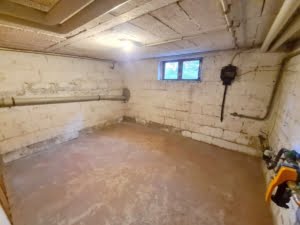 VERKAUFT! Kapitalanlage: gepflegtes MFH mit 5-6 Whg. + 1 Garage + Hof + Garten – zentrale Lage Bad Soden