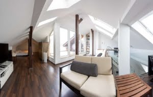 VERMIETET! WOW! – Stylische 5 Zimmer Maisonette inkl. EBK + Kamin + Dachterr. -Sachsenhausen