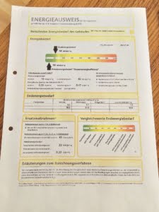 VERMIETET! -Privatstraße Sachsenhausen: Attraktive 3-Zimmer-Wohnung mit großem Balkon + TG