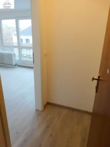 VERMIETET!2021 neu saniert! Toplage : Großes, sonniges 1 Zimmer Apt. mit Balkon + sep. Küche mit EBK