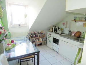 VERMIETET! Gemütliche 2-Zimmer Dachgeschoss Wohnung inkl. EBK – Top Nordendlage bei Berger Straße