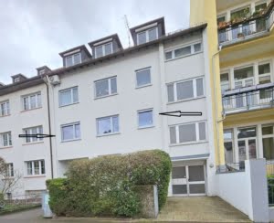 VERKAUFT! Große 4 Zimmer Terrassenwohnung + 2 Bäder + EBK + Kamin + Keller + Garage –