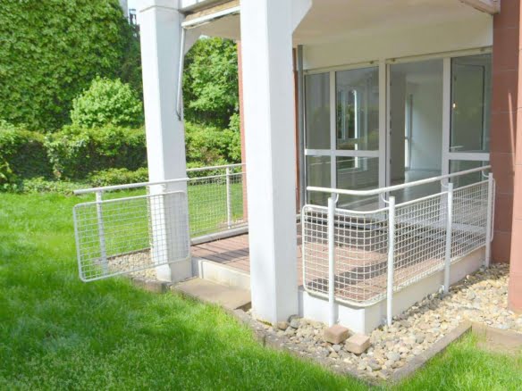 VERMIETET! Gartenwohnung Sachsenhäuser Berg: 2 sonnige Zimmer + EBK + Balkon + eigener Garten