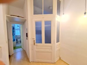 VERMIETET! Altbaucharme in Sachsenhausen: gemütliche 2 Zimmerwohnung mit Tageslichtbad