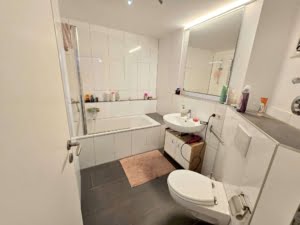 VERMIETET! Schickes 2-Zimmer Dachstudio mit großer Dachterrasse – ruhig + zentral Ostend