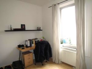 VERMIETET! Sonnige, großzügige 3 Zimmer Altbauwohnung – ruhig + zentral in Heddernheim