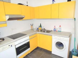 VERMIETET! Altbaucharme pur ! 2 Zimmerwohnung mit Wohnküche – zentral + ruhig im Ostend Nähe EZB