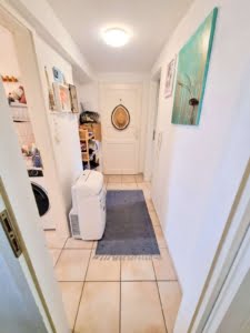 VERMIETET! Kleine gemütliche 2 Zimmer Dachgeschosswohnung – direkt gegenüber Klinikum OF