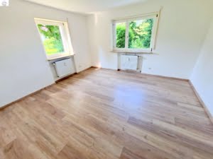VERMIETET!Was für ein Villenanwesen mit Traumgarten! Mehrgenerat.haus + Einliegerwohnung + 2 Garagen