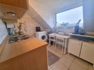 VERMIETET! Sonnige, gemütliche 2-Zimmerwohnung im Dachgeschoss – zentral gelegen im Gallusviertel