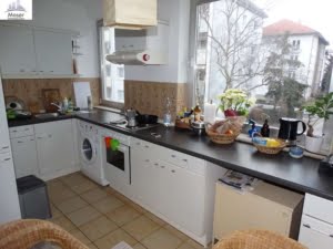 VERMIETET! Sonnige 2 Zimmerwohnung mit Wohnküche + großem Balkon – Bornheim Grenze Ostend