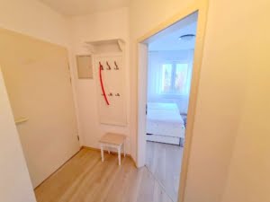 VERMIETET! Top gepflegte 2 Zimmerwohnung mit Südbalkon + TG-Platz – zentral in Oberrad
