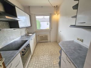 VERMIETET! Gemütliche 2-Zimmer Wohnung mit Balkon + nagelneues Bad- Top Lage Rumpenheim