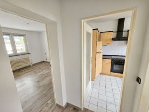 VERMIETET! Gemütliche 3 Zimmerwohnung mit großem Balkon in gepflegter Grünanlage in Bad Homburg