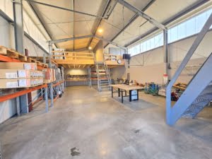VERMIETET! Produktions-/Lagerhalle mit Bürofläche mit hervorragender Anbindung