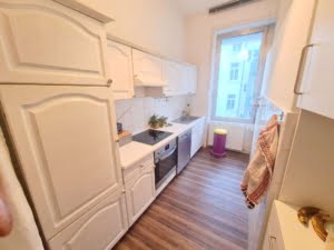 VERMIETET! Altbaucharme in Sachsenhausen: gemütliche 2 Zimmerwohnung mit Tageslichtbad