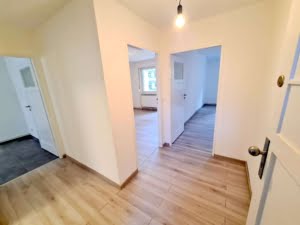 VERMIETET! 2022! Große 2 Zimmerwohnung mit Wohnküche und Loggia – zentral Nähe Uniklinik Niederrad