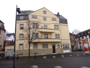 VERMIETET! Schick! Saniert! 1 Zimmer mit Balkon + Wohnküche – Top Lage Bornheim Nähe Berger Str.
