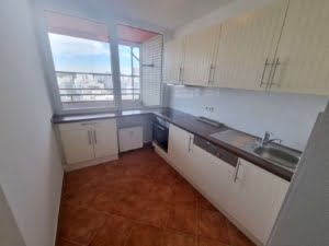 VERMIETET! Schicke 2 Zimmer Wohnung mit Balkon – Sachsenhausen + POOL+SAUNA im Haus!