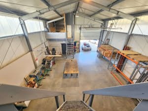 VERMIETET! Produktions-/Lagerhalle mit Bürofläche mit hervorragender Anbindung