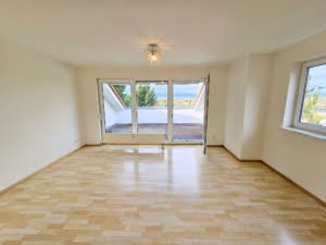VERKAUFT! Panoramablick! Große 2 Zimmerwohnung mit Dachterrasse + TG-Platz – Top Lage Bad Vilbel