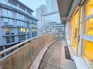 VERMIETET! Top Westend Lage! Charmant + Elegant! Voll möblierte 2 Zimmerwohnung mit 2 Balkonen