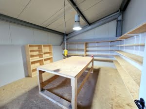 VERMIETET! Produktions-/Lagerhalle mit Bürofläche mit hervorragender Anbindung