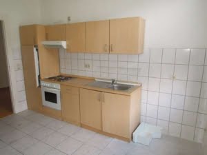 VERMIETET! Altbaucharme! Große 1- Zimmerwohnung mit Wohnküche + Wohndiele – ruhig und zentral in Rödelheim